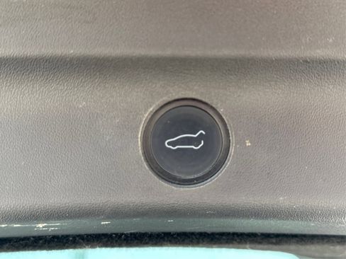 Used 2020 Tesla Model Y Performance image 23