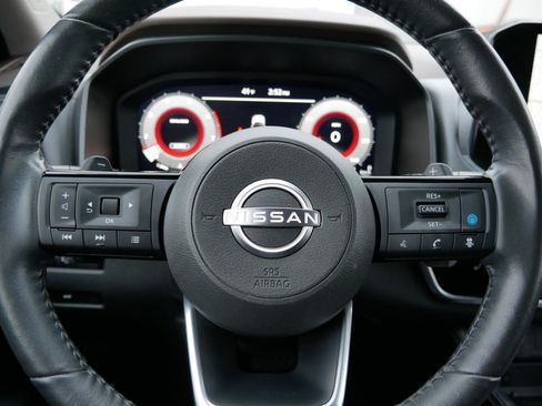 Used 2023 Nissan Rogue Platinum w/ Platinum Premium Package image 25