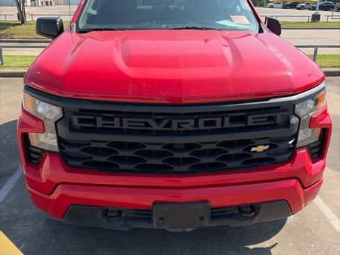 Used 2024 Chevrolet Silverado 1500 Custom RWD image 2