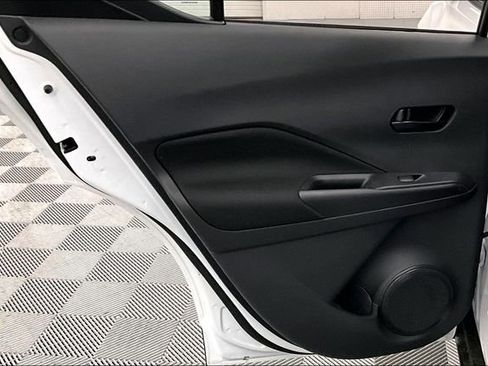 New 2025 Nissan Kicks Play S image 30