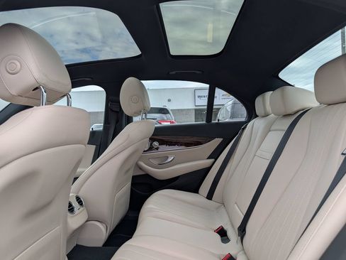 Used 2019 Mercedes-Benz E 300 4MATIC image 10