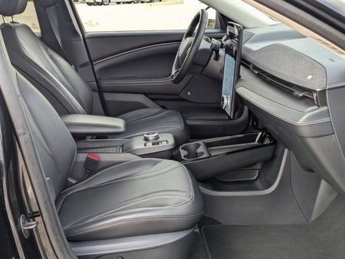 Used 2021 Ford Mustang Mach-E Premium image 21