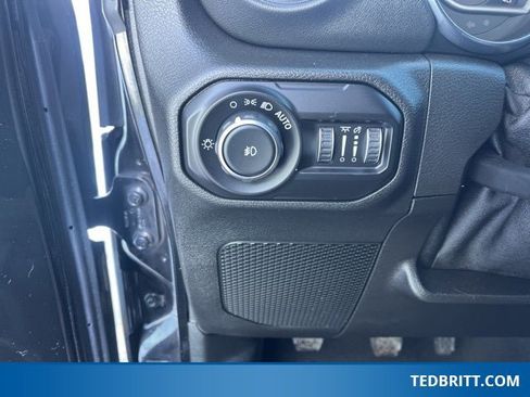 Used 2021 Jeep Wrangler Unlimited Sahara w/ LED Lighting Group image 39