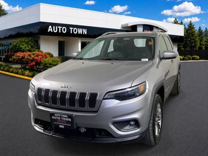 Used 2019 Jeep Cherokee Latitude Plus w/ Comfort/Convenience Group