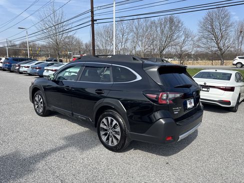 Used 2025 Subaru Outback Limited image 11