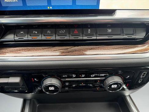 New 2026 Chevrolet Silverado 1500 RST w/ Redline Edition AWD/4WD image 25