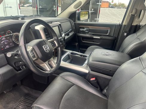 Used 2016 RAM 1500 Laramie image 9