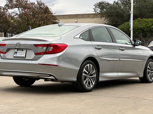 Used 2019 Honda Accord Touring image 4