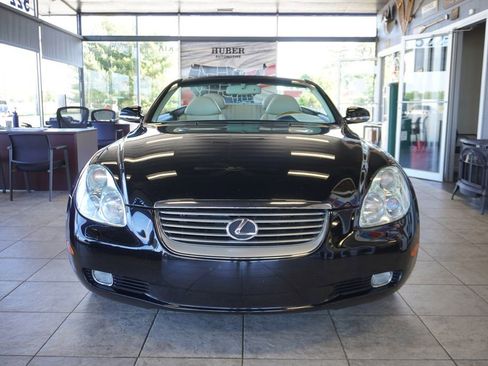 Used 2005 Lexus SC 430 Convertible RWD image 2