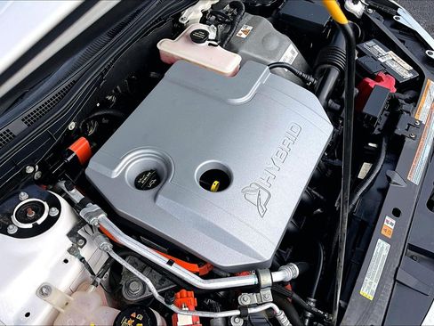 Used 2012 Ford Fusion Hybrid FWD image 31