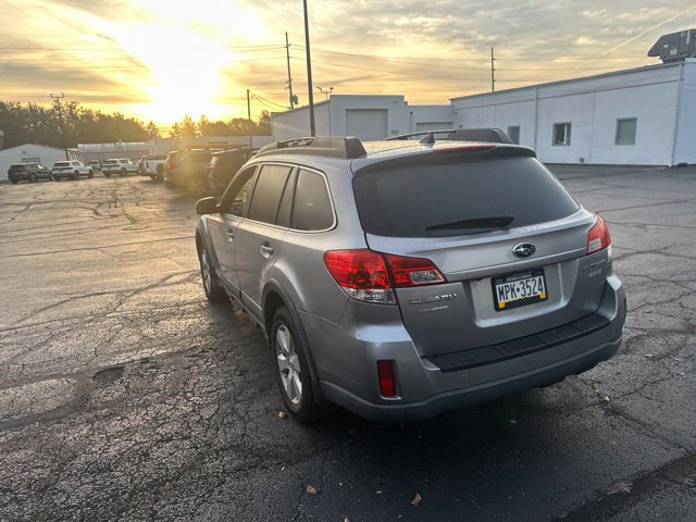 Used 2011 Subaru Outback 2.5i Limited AWD/4WD image 5