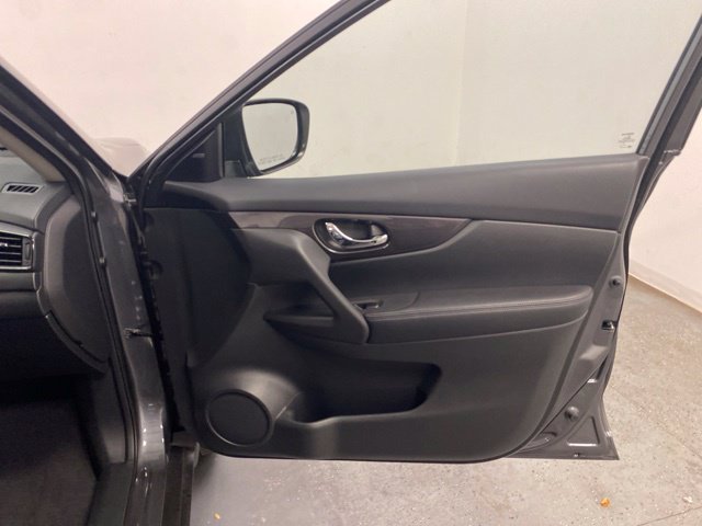 Used 2019 Nissan Rogue S w/ Special Edition Package AWD/4WD image 23