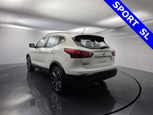 Used 2019 Nissan Rogue Sport SL w/ Premium Package image 12