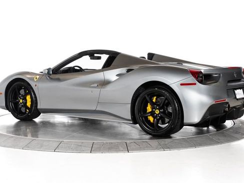 Used 2019 Ferrari 488 Spider RWD image 7