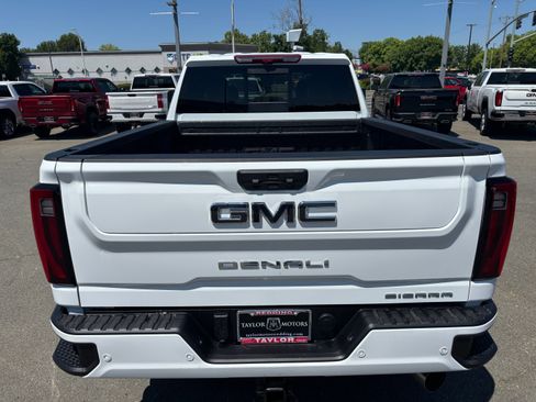 New 2025 GMC Sierra 2500 Denali Ultimate image 6
