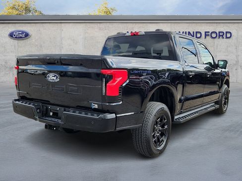 Used 2025 Ford F150 Lightning XLT AWD/4WD image 6