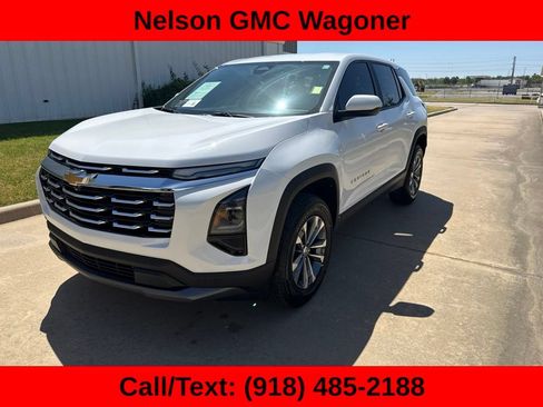 Used 2026 Chevrolet Equinox LT FWD image 1