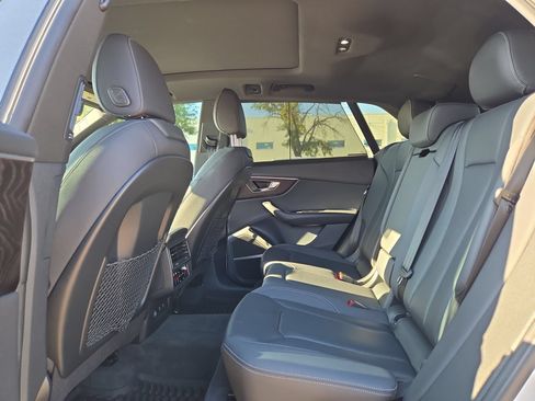Used 2021 Audi Q8 Prestige w/ Prestige Package AWD/4WD image 13