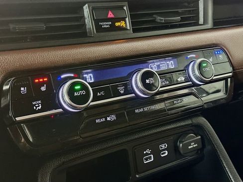 Certified 2025 Honda Pilot Elite image 28