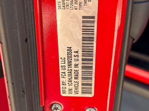 Used 2022 Jeep Wrangler Sport AWD/4WD image 40