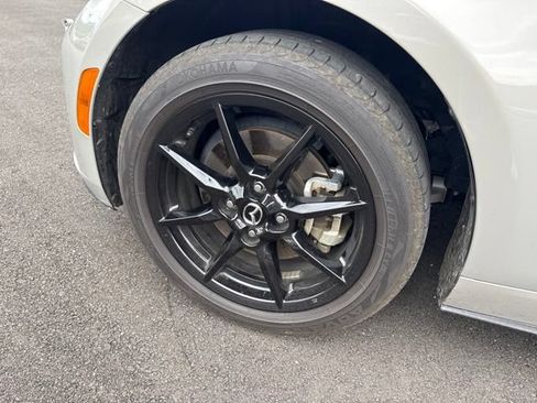 Used 2023 MAZDA MX-5 Miata Sport RWD image 4