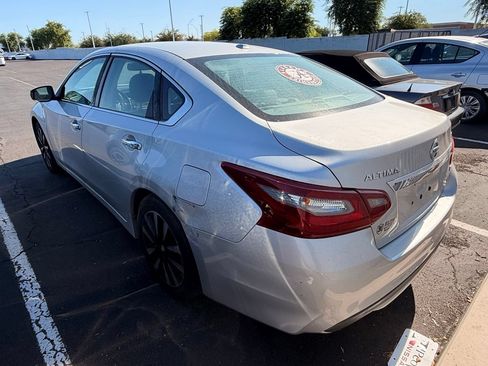 Used 2018 Nissan Altima 2.5 SL FWD image 6