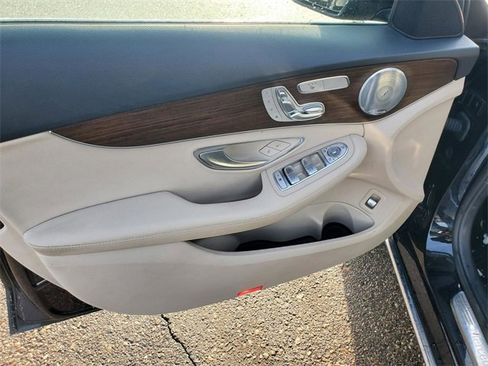 Used 2021 Mercedes-Benz C 300 4MATIC Sedan image 8