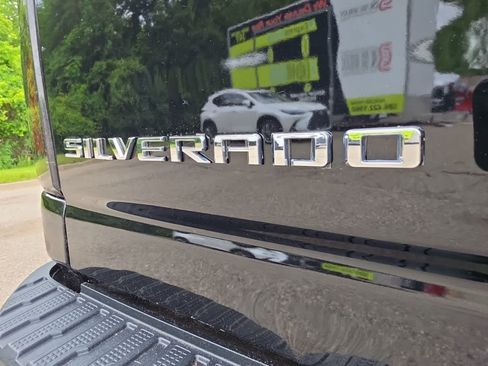Used 2020 Chevrolet Silverado 2500 Custom w/ Custom Value Package AWD/4WD image 11