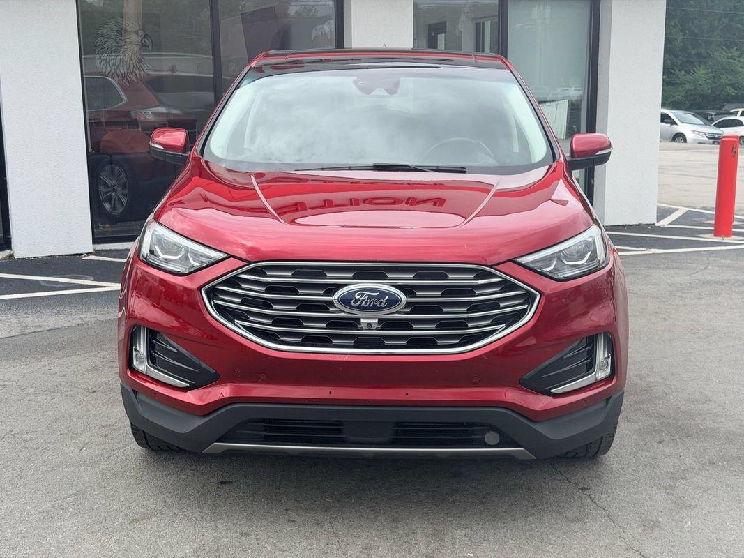 Used 2019 Ford Edge Titanium w/ Equipment Group 301A AWD/4WD image 10