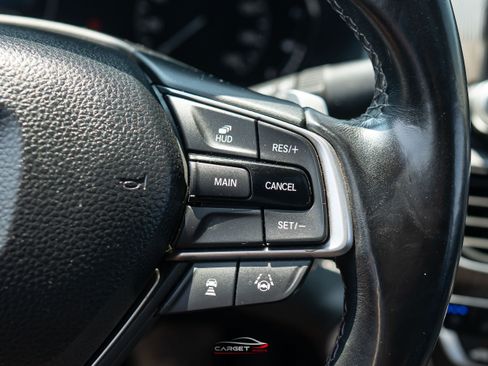 Used 2018 Honda Accord Touring image 24