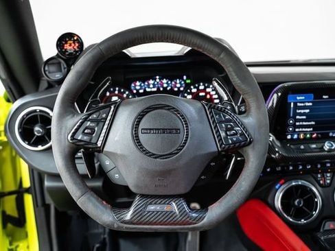 Used 2021 Chevrolet Camaro ZL1 RWD image 28