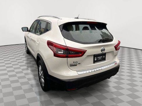 Used 2022 Nissan Rogue Sport SV w/ Technology Package AWD/4WD image 4