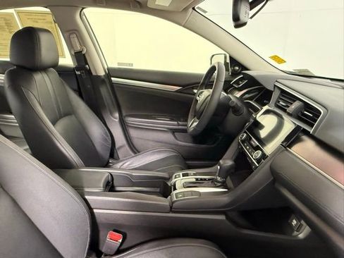 Used 2018 Honda Civic Touring image 48