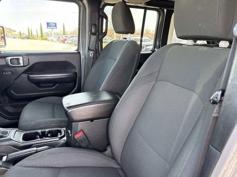 Used 2019 Jeep Wrangler Unlimited Sport image 13