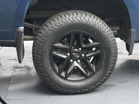 Used 2019 Chevrolet Silverado 1500 LT Trail Boss AWD/4WD image 10