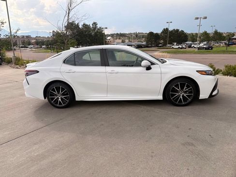Used 2023 Toyota Camry SE FWD image 8