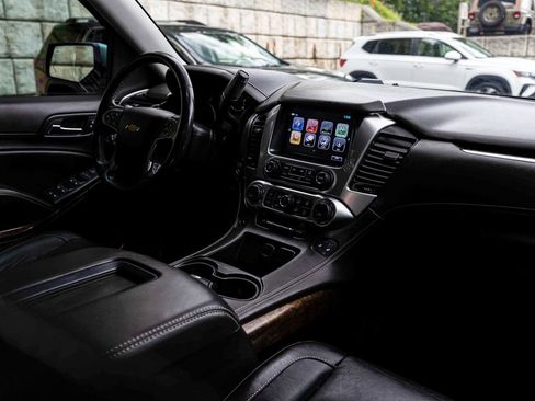 Used 2020 Chevrolet Tahoe LT w/ Luxury Package AWD/4WD image 28
