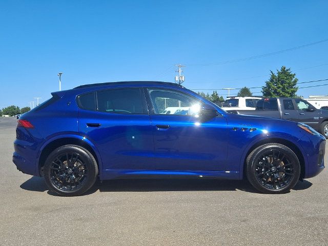 Certified 2025 Maserati Grecale Modena AWD/4WD image 12