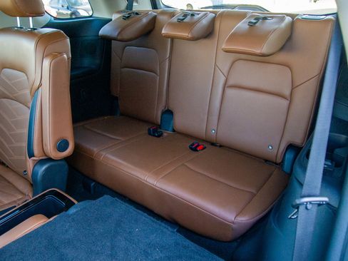 Used 2023 Nissan Pathfinder Platinum w/ Lighting Package (N93) image 32