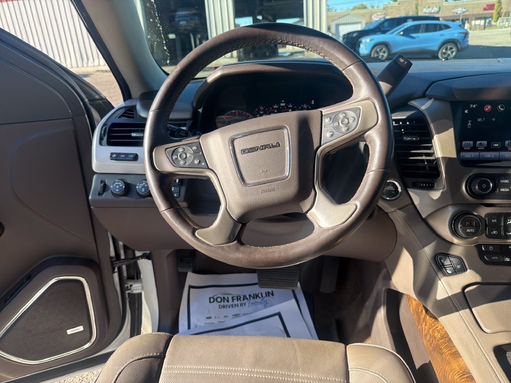 Used 2016 GMC Yukon XL Denali w/ Open Road Package AWD/4WD image 17