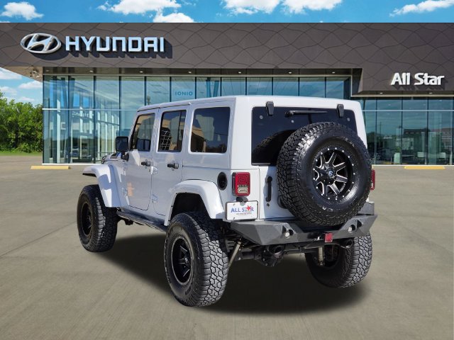 Used 2013 Jeep Wrangler Unlimited Rubicon w/ Connectivity Group AWD/4WD image 8