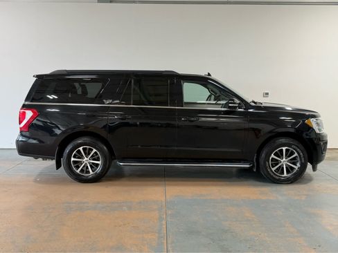 Used 2018 Ford Expedition Max XLT w/ Equipment Group 202A AWD/4WD image 6