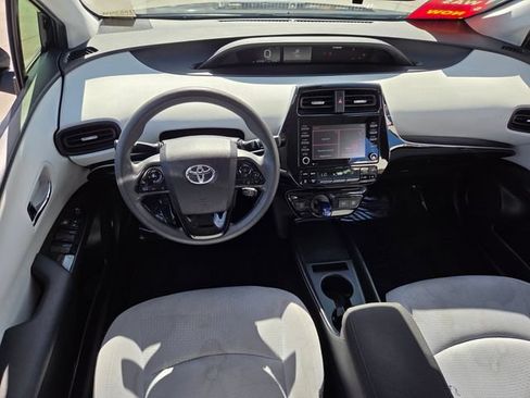 Used 2021 Toyota Prius LE FWD image 12