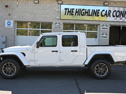 Used 2023 Jeep Gladiator Overland image 5