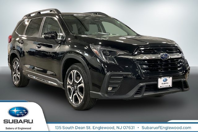 Used 2023 Subaru Ascent Limited AWD/4WD image 1