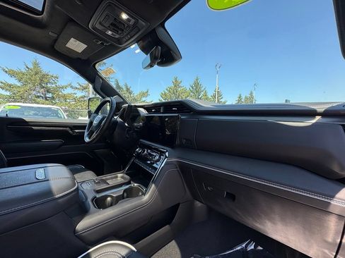 Used 2025 GMC Sierra 2500 AT4X AWD/4WD image 41