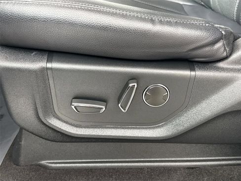 Used 2019 Ford Expedition Max Limited image 32