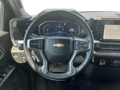 Used 2023 Chevrolet Silverado 1500 LT AWD/4WD image 18
