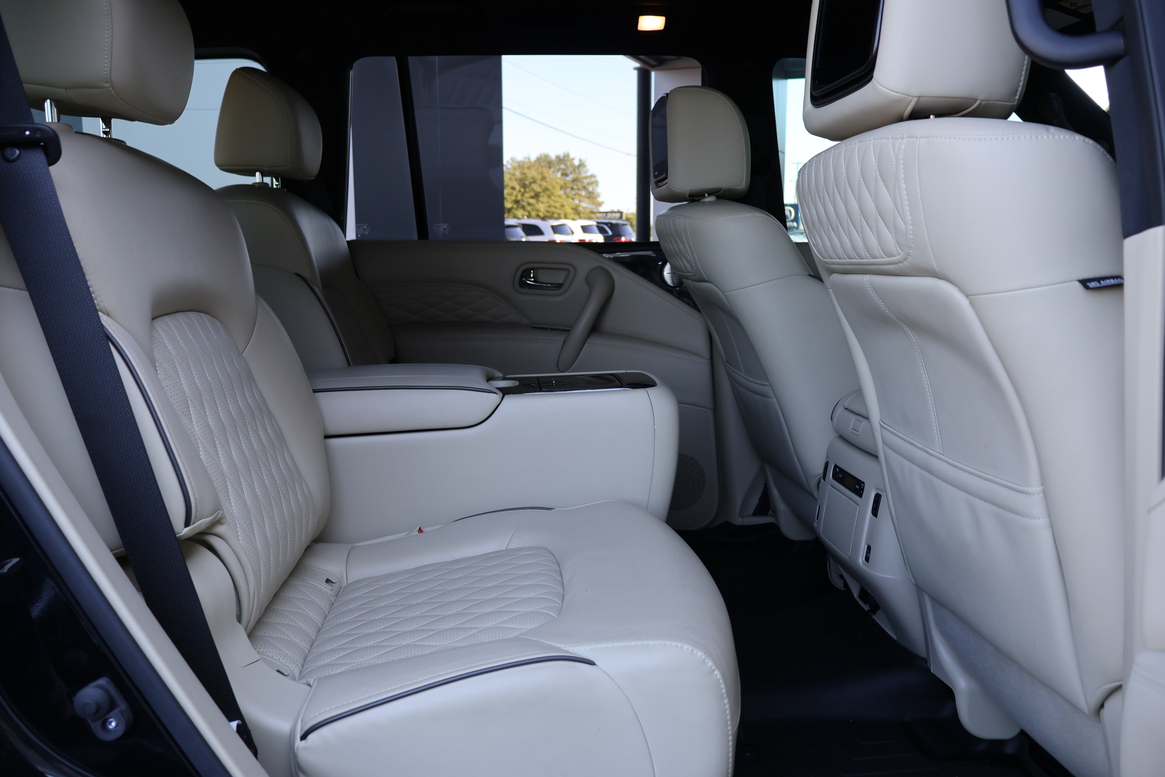 Used 2022 INFINITI QX80 Sensory w/ All-Season Package AWD/4WD image 29