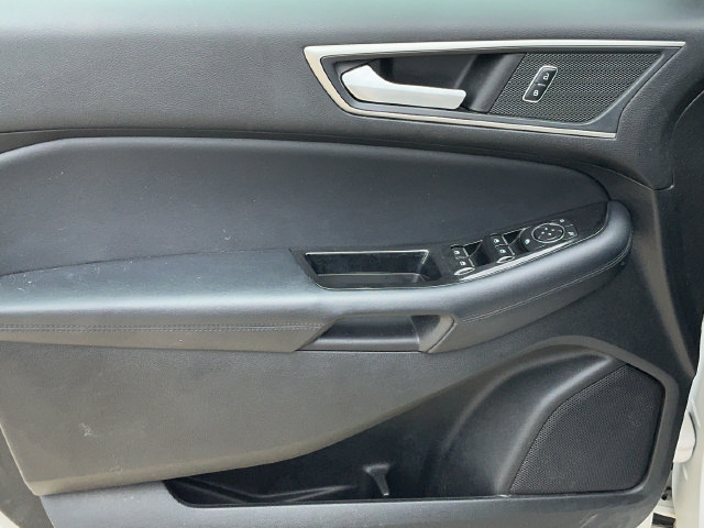 Used 2018 Ford Edge SEL w/ Equipment Group 201A FWD image 11